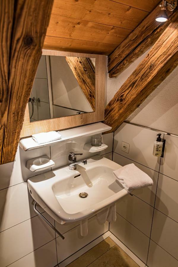 Münsingen Koncept Hotel Loeie מראה חיצוני תמונה